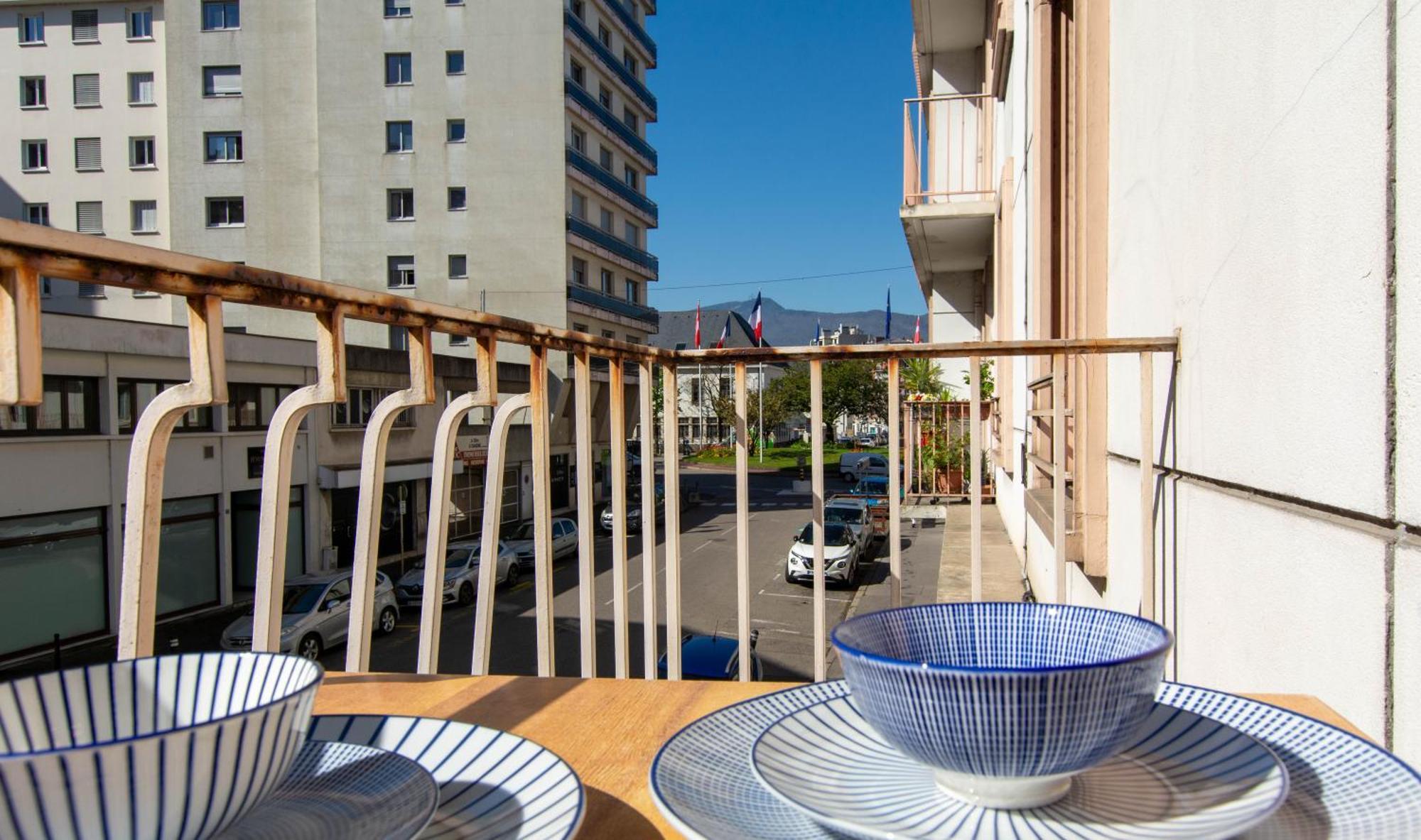 Appartement T3 Gare De Chambery Centre Ville Экстерьер фото
